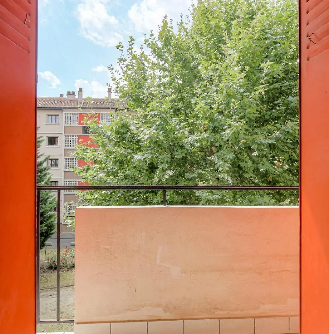 Charmant Et Chaleureux Proche Metro Gratte-Ciel Villeurbanne 0*,